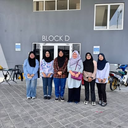 Peserta IPC bergambar bersama selepas aktiviti program
