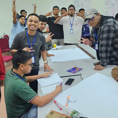 Peserta IPC membuat pembentangan hasil tugasan