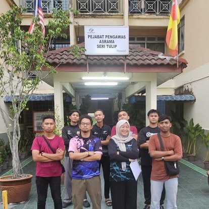 Peserta IPC berkumpul di kawasan kemudahan asrama
