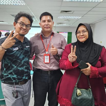 Pasukan IPC bergambar bersama selepas program